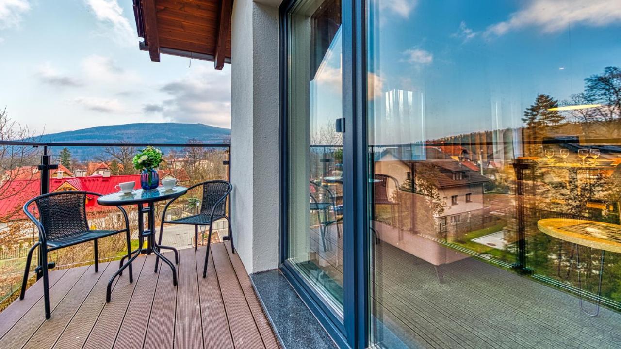 Apartamenty Vip Centrum - Wczasowa 17 By Royal Aparts Świeradów-Zdrój Kültér fotó